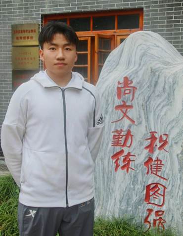zoty中欧体育马恩毅生活照片